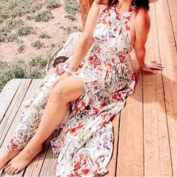 Abel the label Vienna floral halter tie back maxi dress - Picture 3 of 10